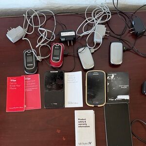 Samsung and Motorola Flip Phones with Chargers